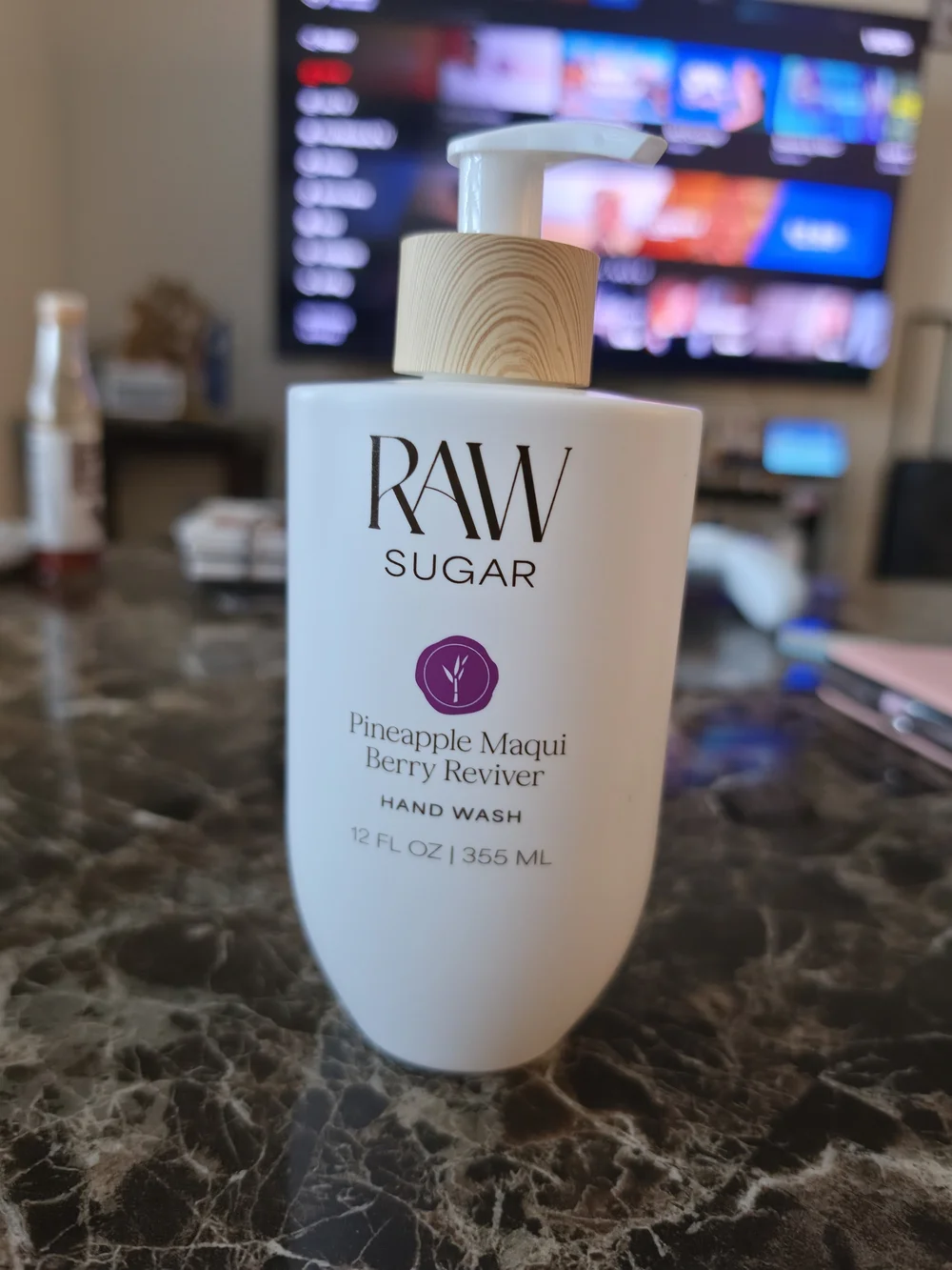 RAW Sugar Pineapple Maqui Berry Reviver Hand Wash - White - Picture 3 of 5